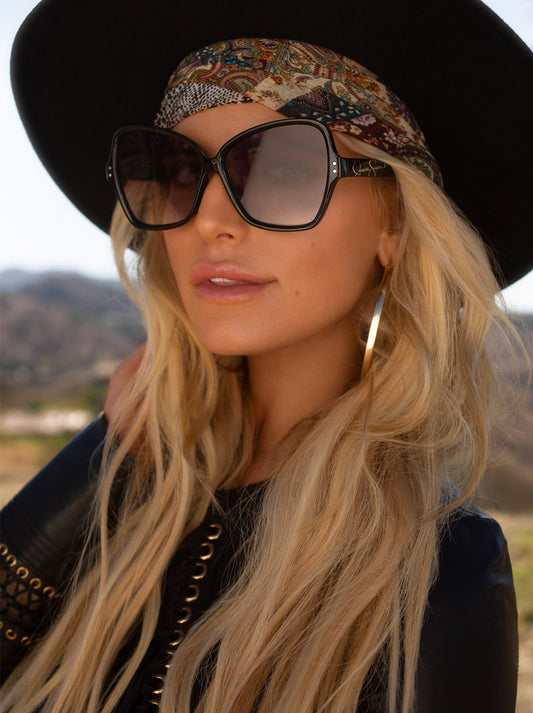Stylish Butterfly Sunglasses in Black - Jessica Simpson Accessories