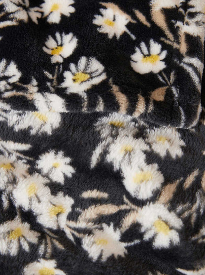 Wildflower Park Plush Throw in Black - Jessica Simpson Home