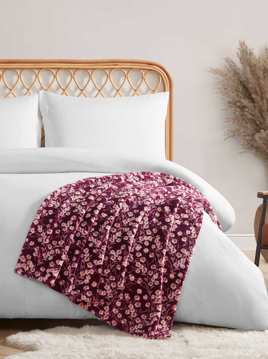Wildflower Park Plush Throw in Wine Red - Jessica Simpson Home